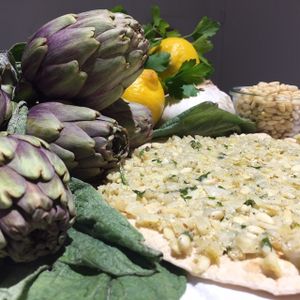 Cœur d’Artichauts et pignons grillés
Artichoke hearts, onions, 7 spices, pinenuts, parsley, lime juice, olive oil at SAJ in Nice