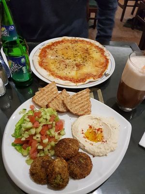 Had the Falafel-salad and the Pizza Margarita at Cinema Cafe in Fes