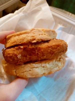 VCC 2023 - Chik'n Biscuit (was supposed to come with pickles but did not) at Three Twigs & Co in Springfield