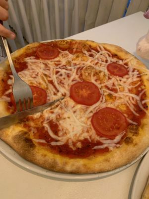 Pizza Margherita at Veganeria in Budapest