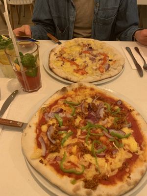 Pizza at Veganeria in Budapest