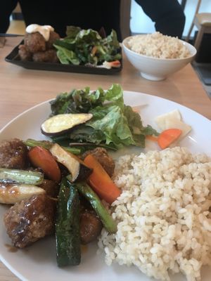 ベジ酢豚 at Nourish in Tokyo