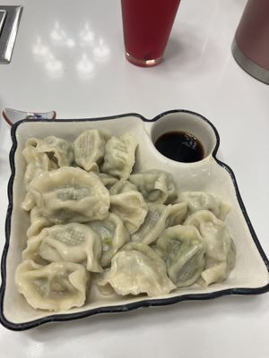 the dumplings - were good. didn’t like thale vinegar   at Wutai Yun in Beijing