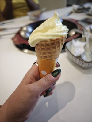 Delicious vanilla ice cream at Wutai Yun in Beijing