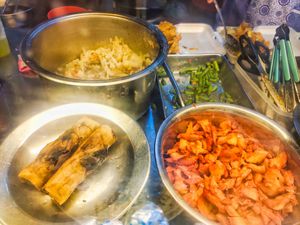 Dishes available at Ru Yi 如意素食 - Telok Blangah Cres in Central Singapore