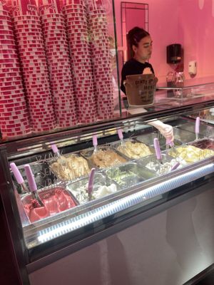 14 flavors   at StikkiNikki - Mariatorget in Stockholm