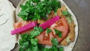 Sandwich Falafel Classique at Falafel Manie in Laval