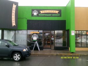 Magasin at Falafel Manie in Laval