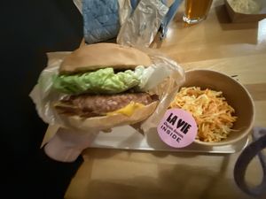 Bacon burger   at Hank Cuisine Végétale in Lyon