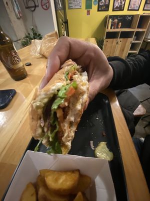 Plain burger   at Hank Cuisine Végétale in Lyon