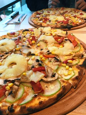 Vegan Pizza at Yumm Pizza in Istanbul