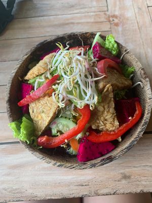 Tropical garden salad at Vegan Soul Kitchen in Penida Island