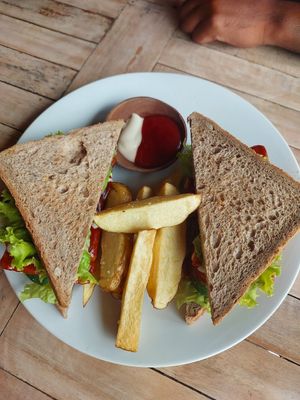 BBQ Tempeh Sandwich at Vegan Soul Kitchen in Penida Island