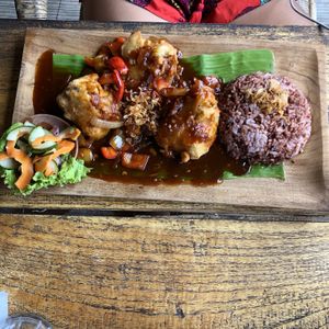 Fried tempeh/tofu in sauce at Vegan Soul Kitchen in Penida Island