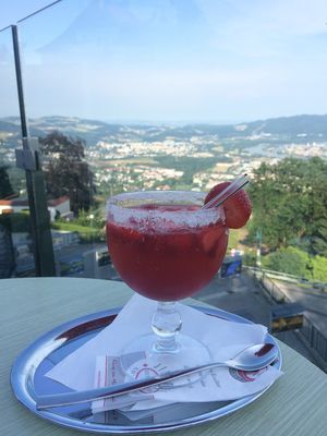 Vegan alcoholic drink at Konditorei Jindrak in Linz