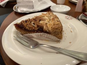 Vegan Linzertorte at Konditorei Jindrak in Linz