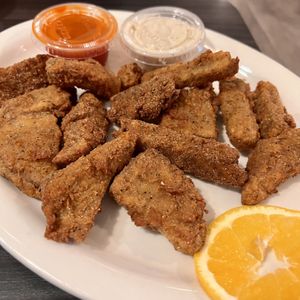 Seitan “wings" at Colonial Diner in Woodbury