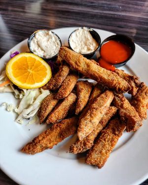 Seitan Wings at Colonial Diner in Woodbury