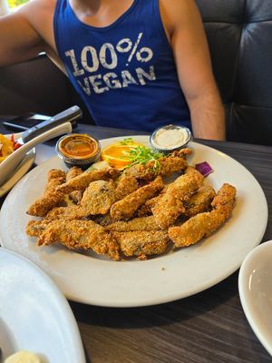  at Colonial Diner in Woodbury