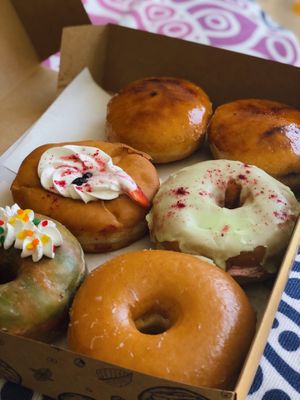 Enormes y fresquitas at Donut Corp - Nueva Los Leones in Santiago