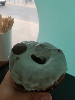 Donut choco menta at Donut Corp - Nueva Los Leones in Santiago