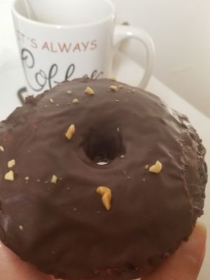 Donut choco maní at Donut Corp - Nueva Los Leones in Santiago