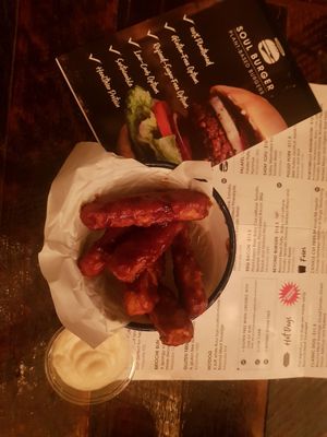 Chicken wings at Soul Burger in Newtown