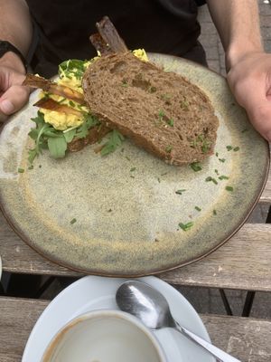 ‘Egg’ and ‘bacon’ sandwich at Wildgroei in Delft