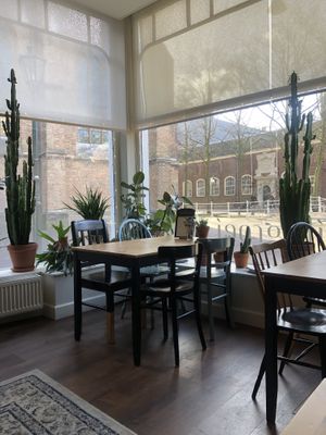 Het restaurant  at Wildgroei in Delft