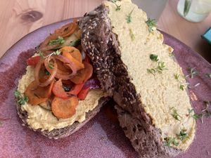 Hummus with grilled veggies  at Wildgroei in Delft