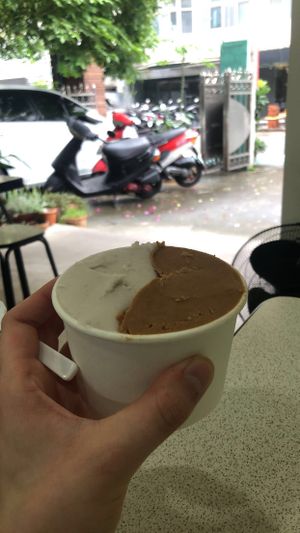 Taro and peanut flavor at BeiMen Feng LiBing in Taipei