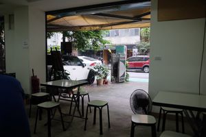 Traditional decor at BeiMen Feng LiBing in Taipei