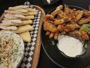 Spinach dip and fried oyster mushrooms at The Vegan Hippie Chick in Welland