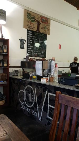 Warm vibe at Little Cove Coffee Co in Noosaville