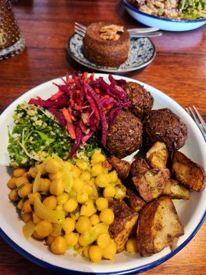 Yummy platter with 5 different food at Big Fig in Wanaka