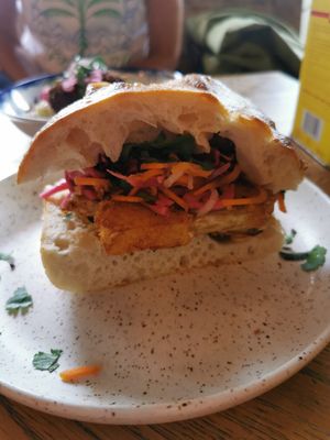 Crispy fried cauliflower sandwich at Karibu Cafe in Utrecht
