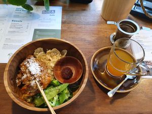 Indonesian Gado Gado - Tea Inner Health - 10 oktober 2020 at Black & White Kafe in Breda