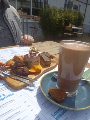 You are so sweet and haver hot chocolate at Black & White Kafe in Breda