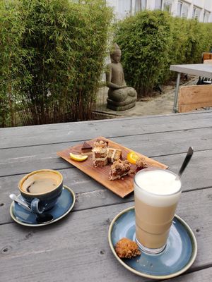 Sweets and coffee at Black & White Kafe in Breda