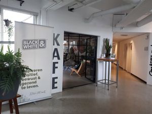 Entrance at Black & White Kafe in Breda