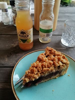 Biological apple juice at Black & White Kafe in Breda