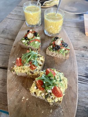 First round high tea: parsnip/sweet potato soup and sandwiches with chicken curry salad and pea pesto salad  at Black & White Kafe in Breda