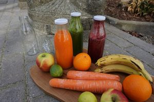 Smoothies & Juices to go at Black & White Kafe in Breda