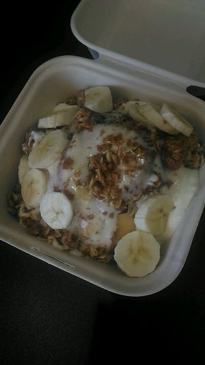 pie crumbles and bananas at Cinnaholic in Henderson