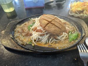 Teppanyaki noodle at Monorom Garden in Battambang