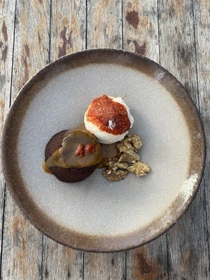 Sticky date and longan pudding   at Empress in Central Singapore