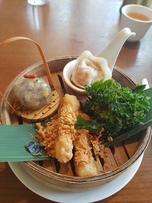 Appetizer platter at Empress in Central Singapore