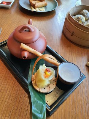 Vegetarian Teapot Soup at Empress in Central Singapore