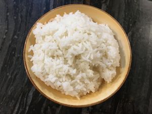 Serving bowl of plain rice at Gong De Lin in Box Hill