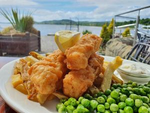 Veggie "Fish 'n'Chips" (not vegan)
Seasoned halloumi in Irn-Bru batter, house tartare sauce, peas & lemon. at Creagan Inn in Appin
